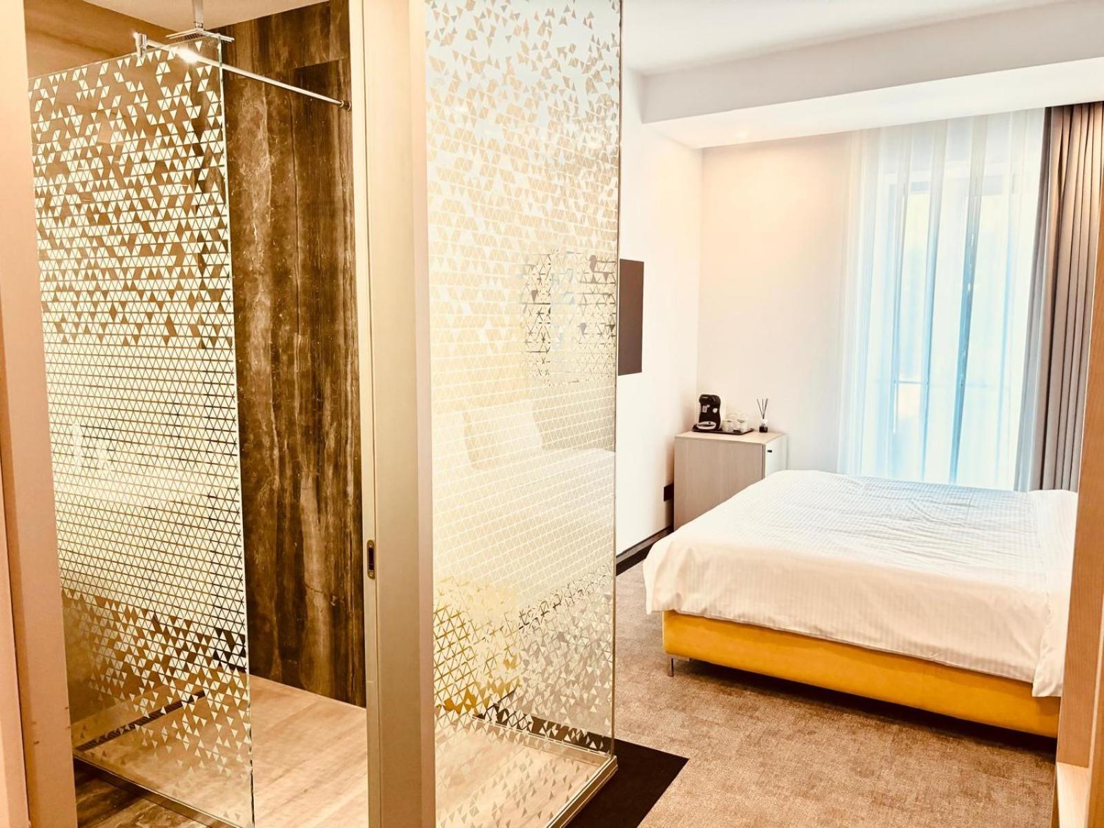Cm111Apparthotel Bukares Bagian luar foto