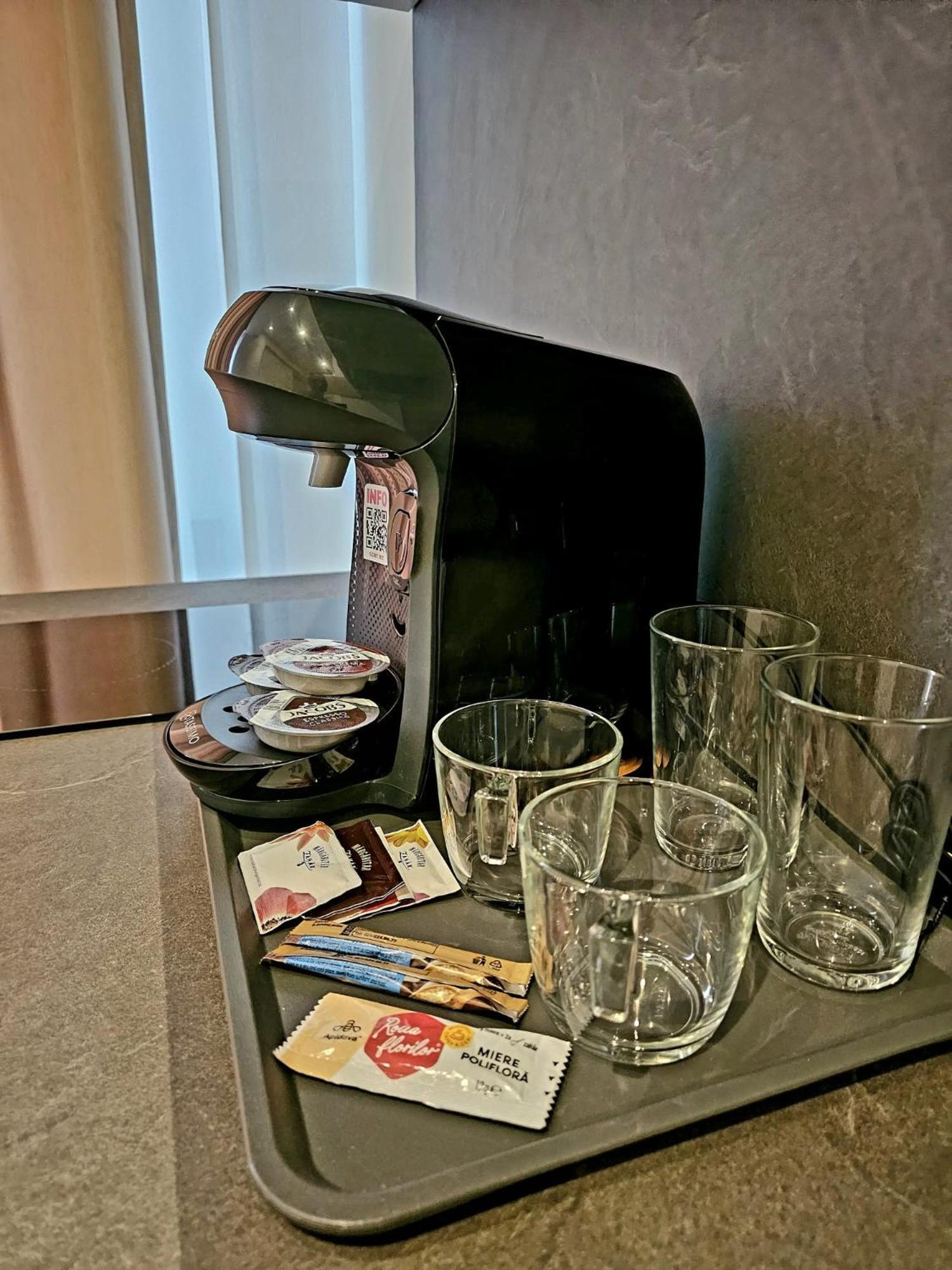 Cm111Apparthotel Bukares Bagian luar foto