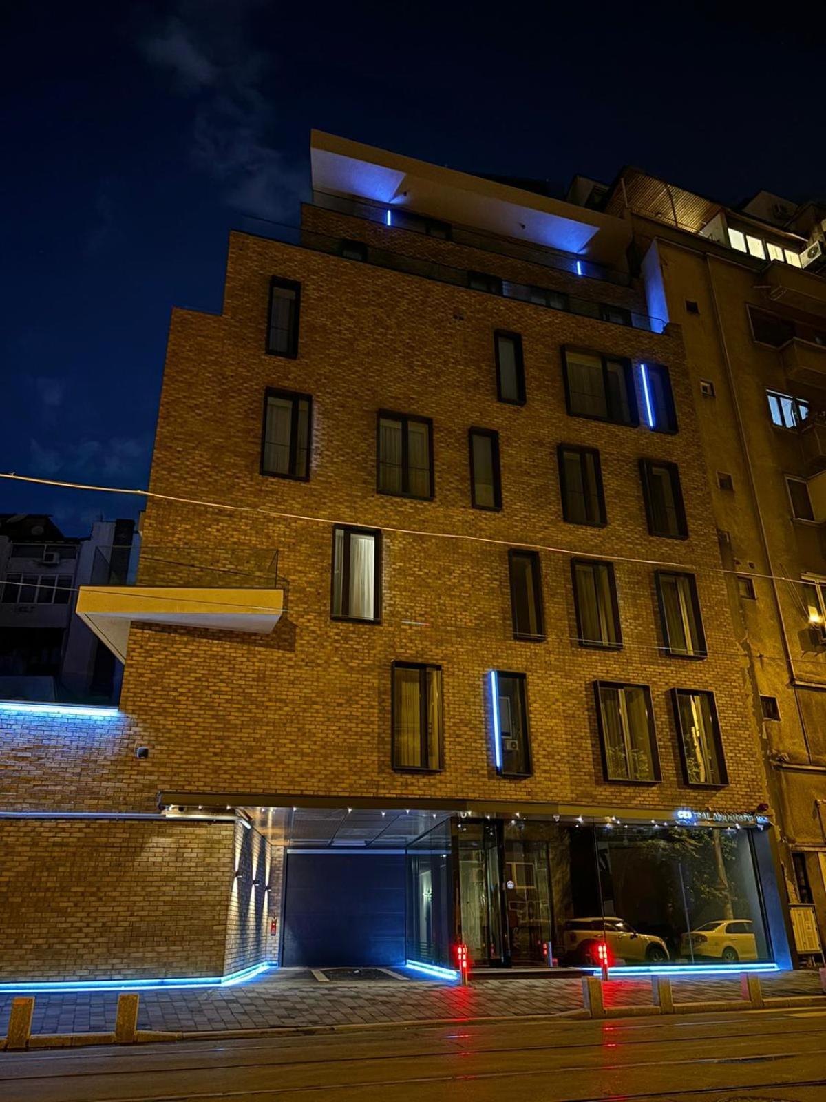Cm111Apparthotel Bukares Bagian luar foto