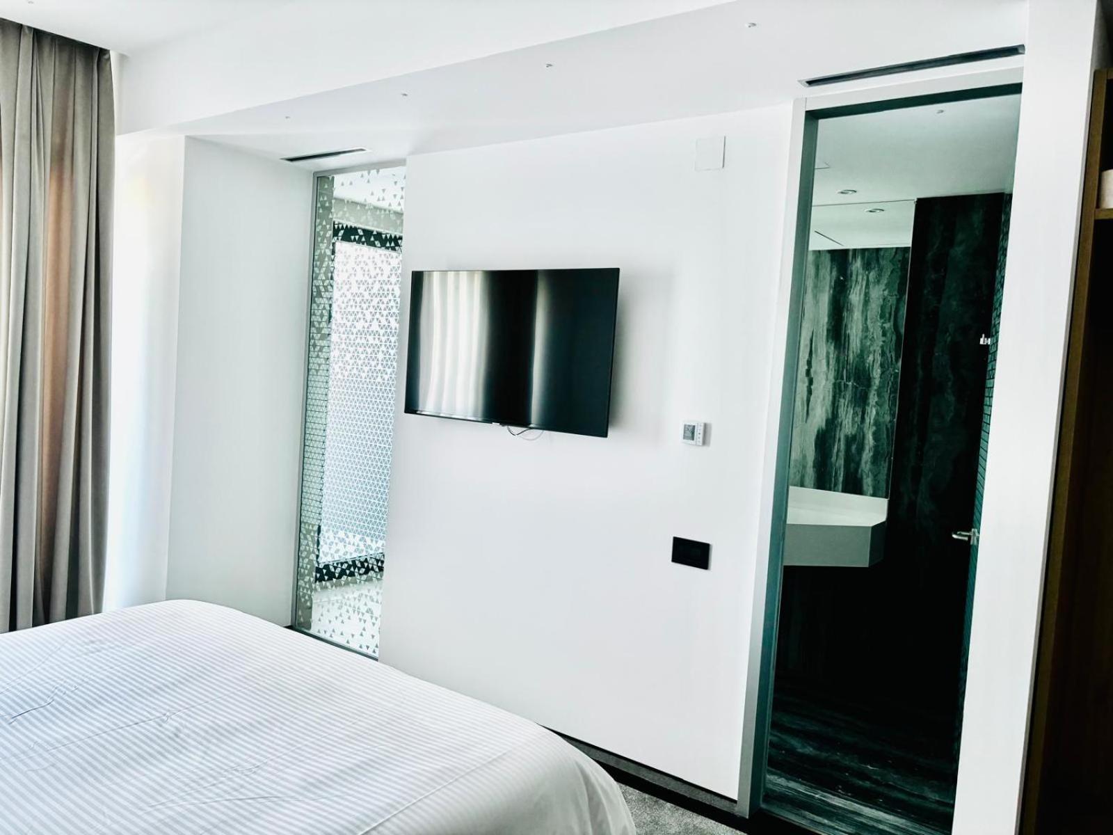 Cm111Apparthotel Bukares Bagian luar foto