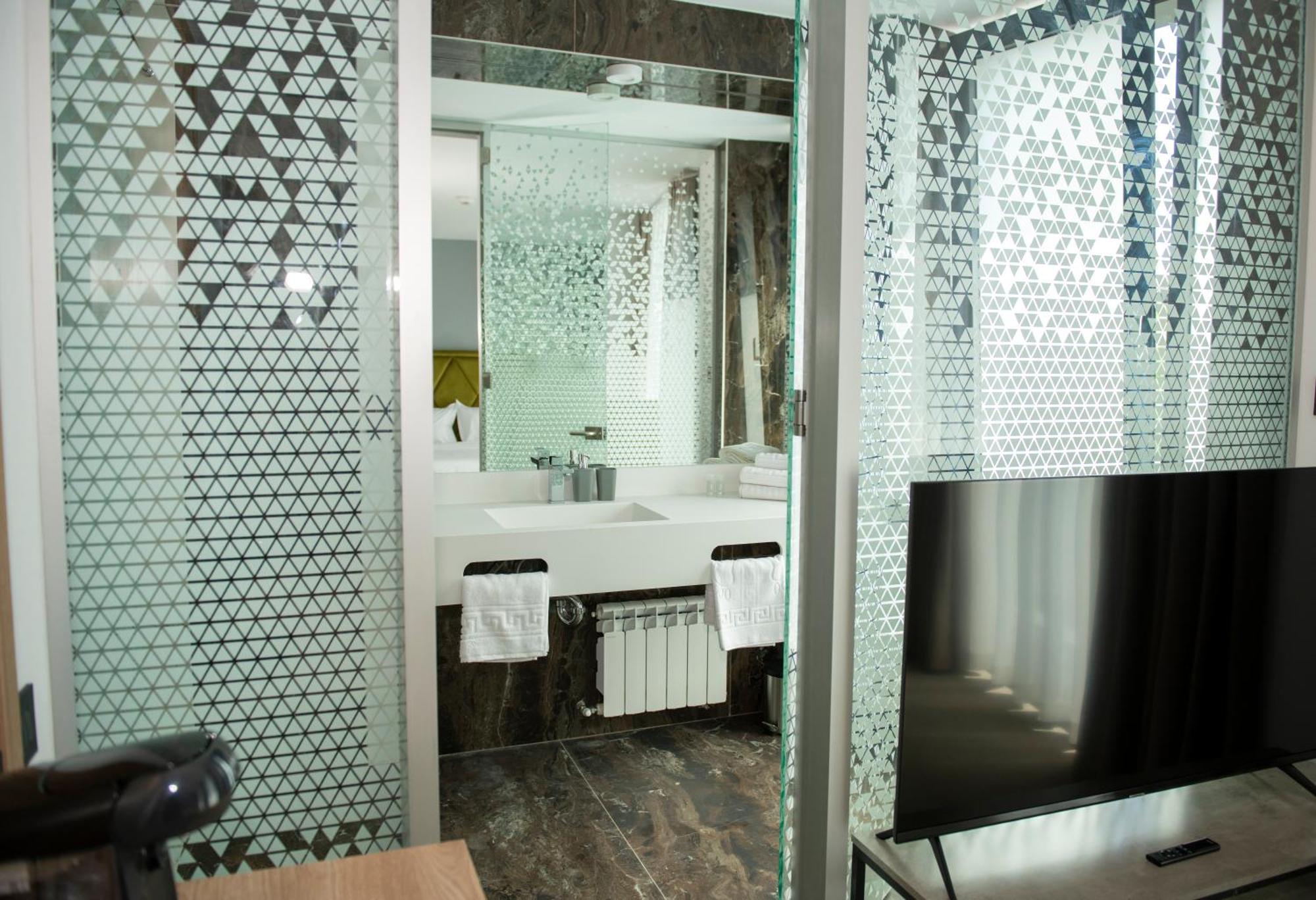 Cm111Apparthotel Bukares Bagian luar foto