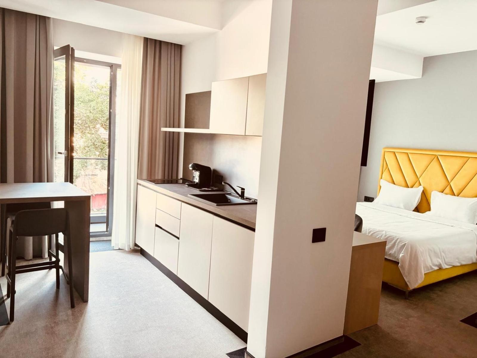 Cm111Apparthotel Bukares Bagian luar foto